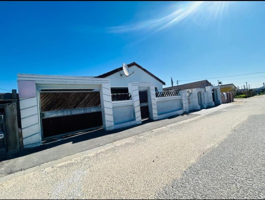3 Bedroom Property for Sale in Umrhabulo Triangle Western Cape